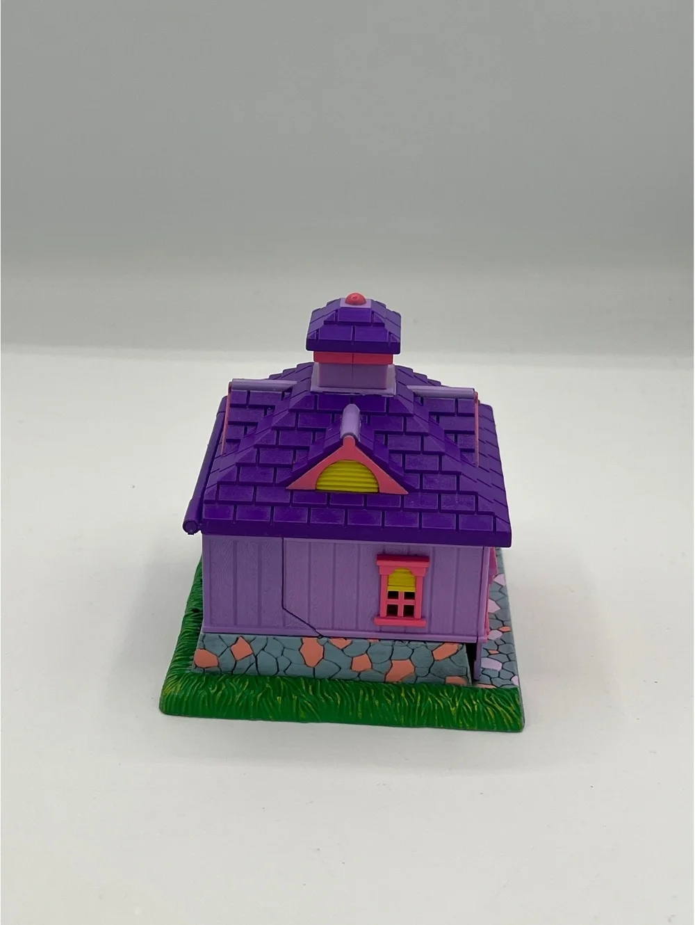 Retired Breyer Mini Whinnies Tropical Paradise Fold Out Barn #300103
